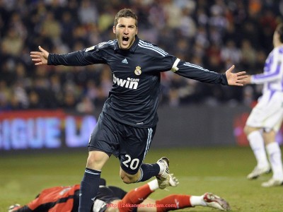 24看球直播网-世俱杯球迷最喜爱的比赛现场精彩瞬间盘点与解析